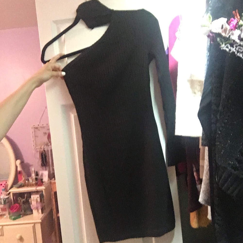 Ribbed One Arm Bodycon Choker Dress